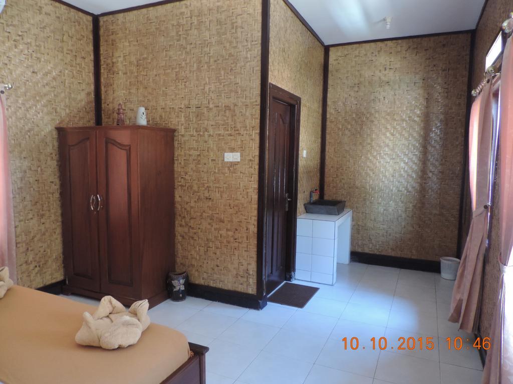 Yaya Bungalows Blue Coral ギリ島 部屋 写真