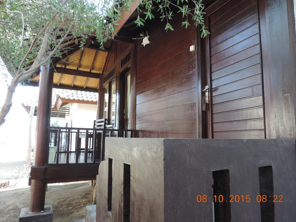 Yaya Bungalows Blue Coral ギリ島 部屋 写真