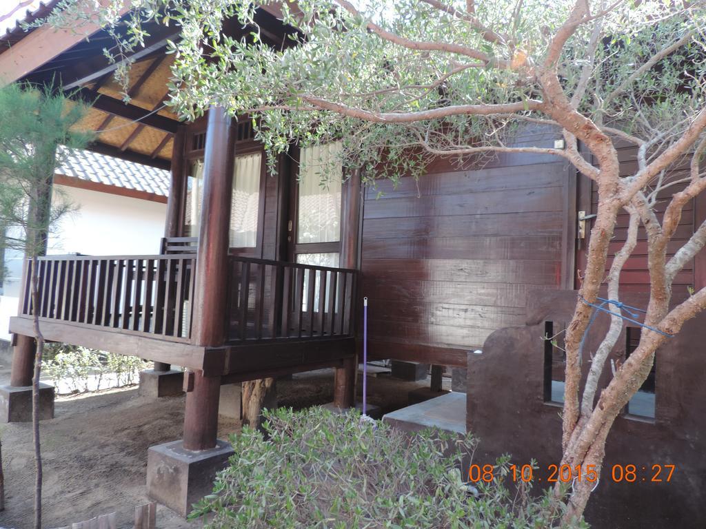 Yaya Bungalows Blue Coral ギリ島 部屋 写真