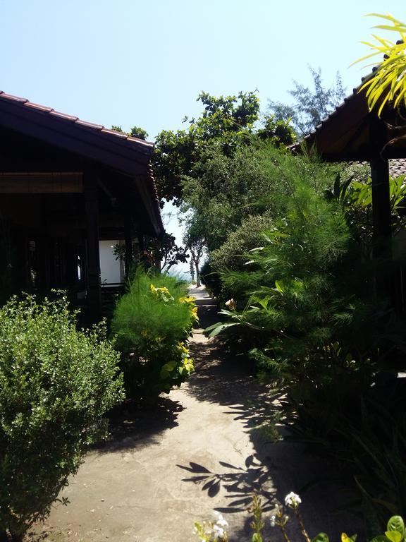 Yaya Bungalows Blue Coral ギリ島 エクステリア 写真